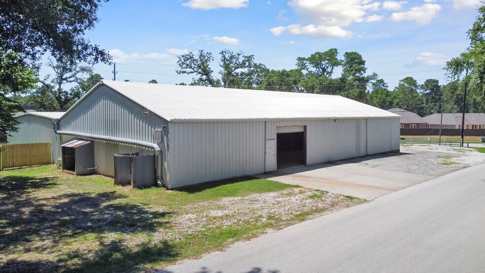 25232 Hardin Store Rd, Magnolia, TX à louer - Photo du bâtiment - Image 3 de 55