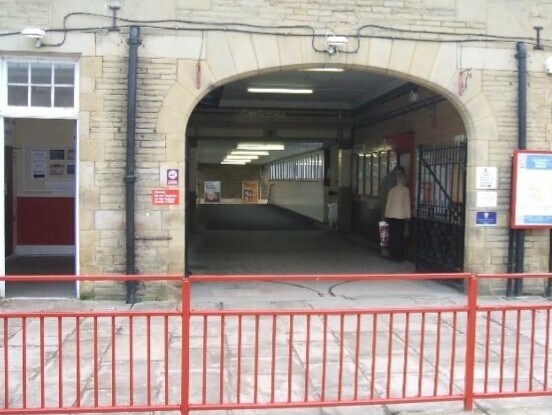 Wellington St, Bingley à louer - Photo du bâtiment - Image 3 de 4