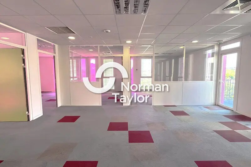 Office in Montpellier for lease Interior Photo- Image 1 of 5