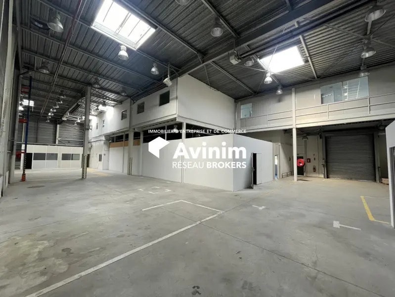 Flex in Aix-en-Provence for lease Interior Photo- Image 1 of 8