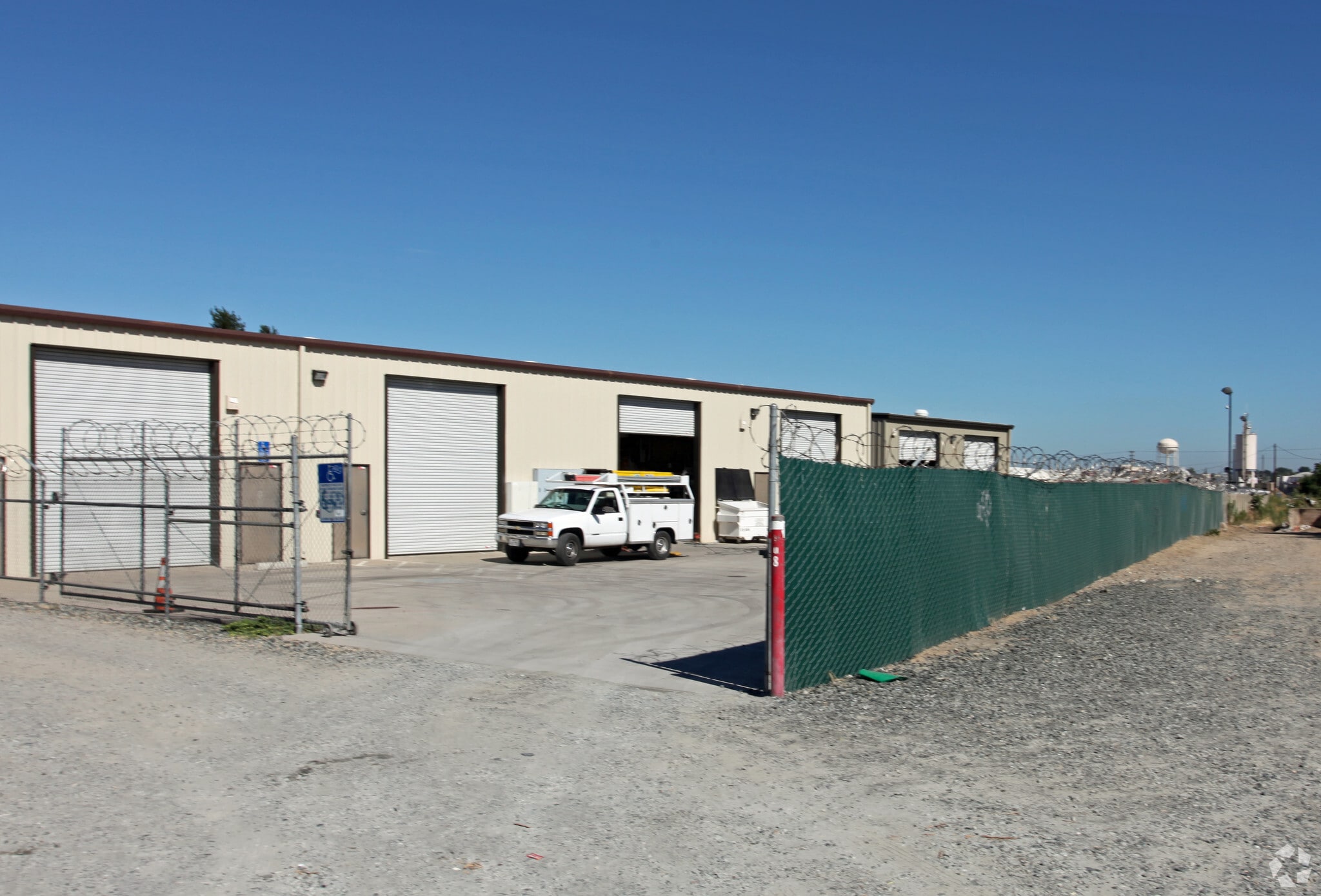 408 Flores Ave, Modesto, CA for lease Building Photo- Image 1 of 5
