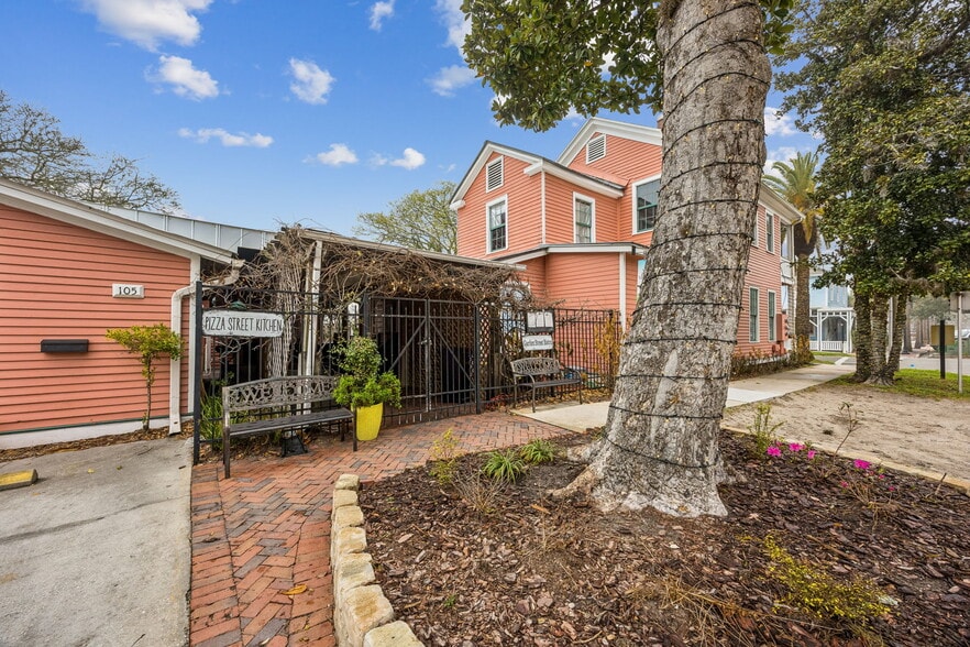 218 Ash St, Fernandina Beach, FL for sale - Building Photo - Image 3 of 93