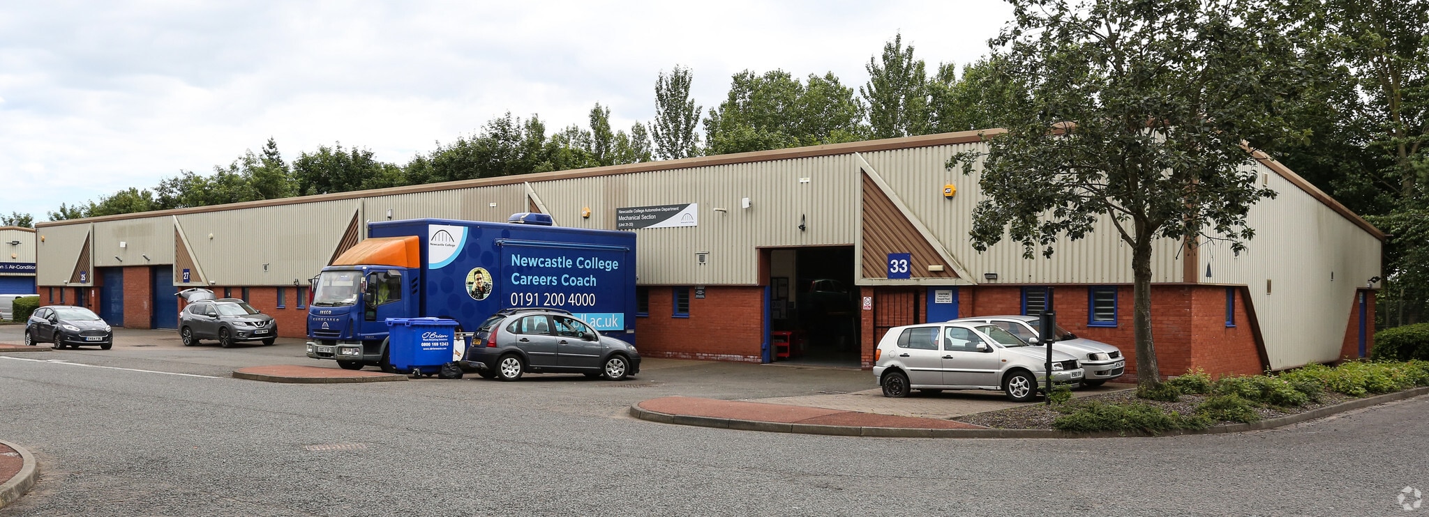 Invincible Dr, Newcastle Upon Tyne for lease Primary Photo- Image 1 of 4