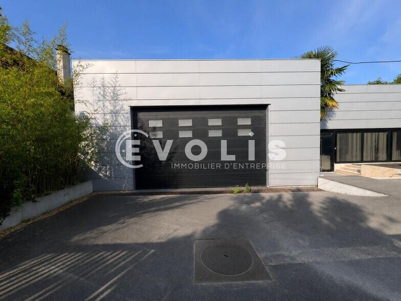 Flex dans Saint-Maur-des-Fossés à louer - Photo du bâtiment - Image 1 de 7