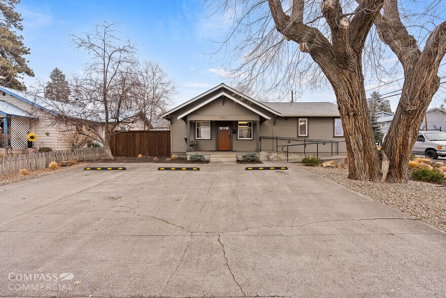 204 NE 4th St, Bend, OR à vendre - Photo du bâtiment - Image 3 de 20
