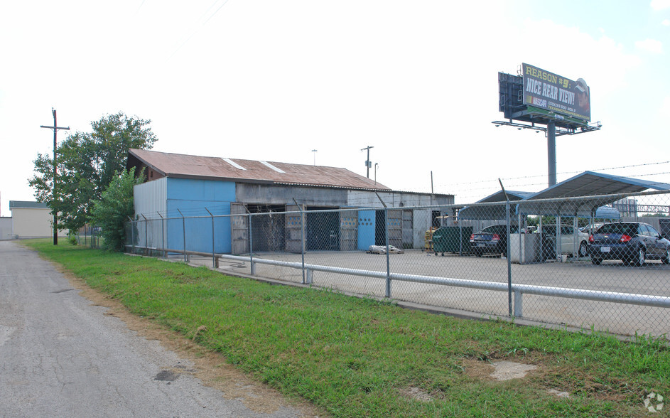 301 S Freeway, Fort Worth, TX for sale - Primary Photo - Image 1 of 1