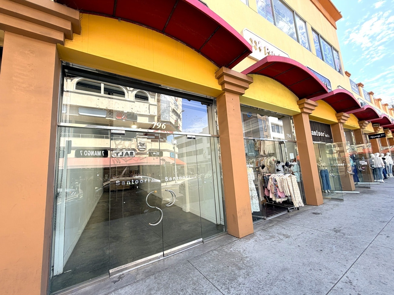 780-798 E 12th St, Los Angeles, CA for sale Interior Photo- Image 1 of 12