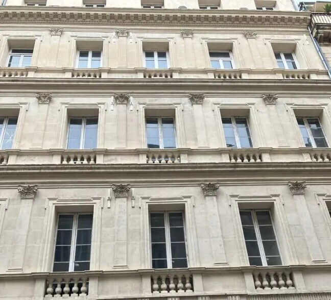 28 Rue Edouard Delanglade, Marseille à louer - Photo du bâtiment - Image 3 de 3