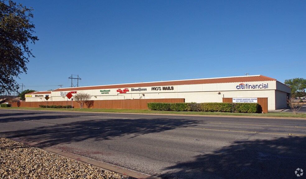 4241 Southwest Blvd, San Angelo, TX à louer - Photo du bâtiment - Image 2 de 2