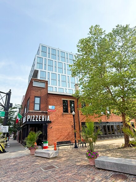 608 N High St, Columbus, OH à louer - Photo du bâtiment - Image 2 de 3