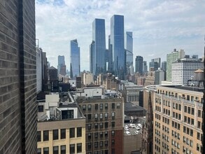345 Seventh Ave, New York, NY for lease Interior Photo- Image 1 of 18