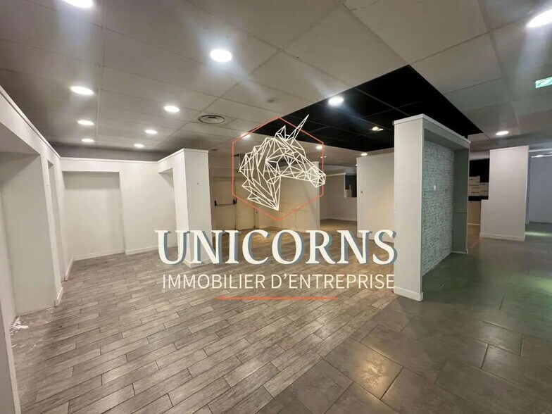 Retail in Portet-sur-Garonne for lease - Interior Photo - Image 2 of 5