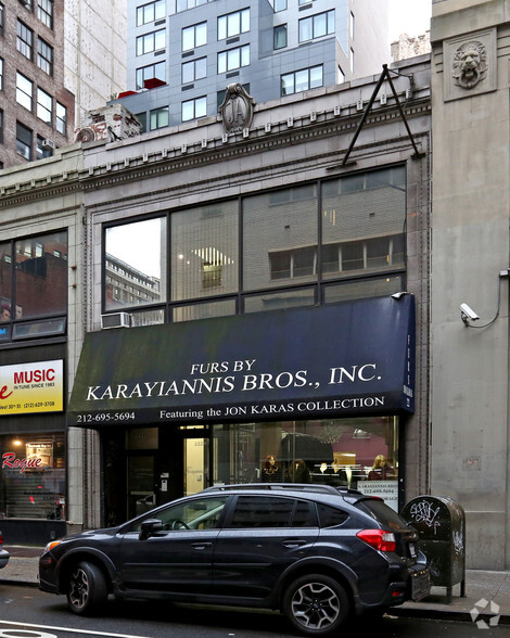 222 W 30th St, New York, NY for lease - Primary Photo - Image 1 of 3