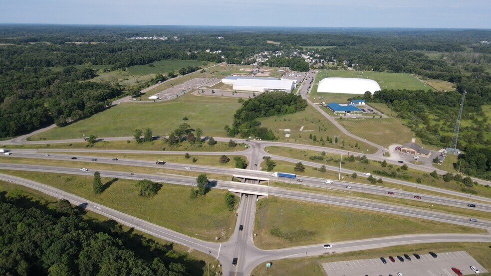 Whitmore Lake Portfollio portefeuille de 3 propriétés à vendre sur LoopNet.ca - Photo du bâtiment - Image 2 de 7