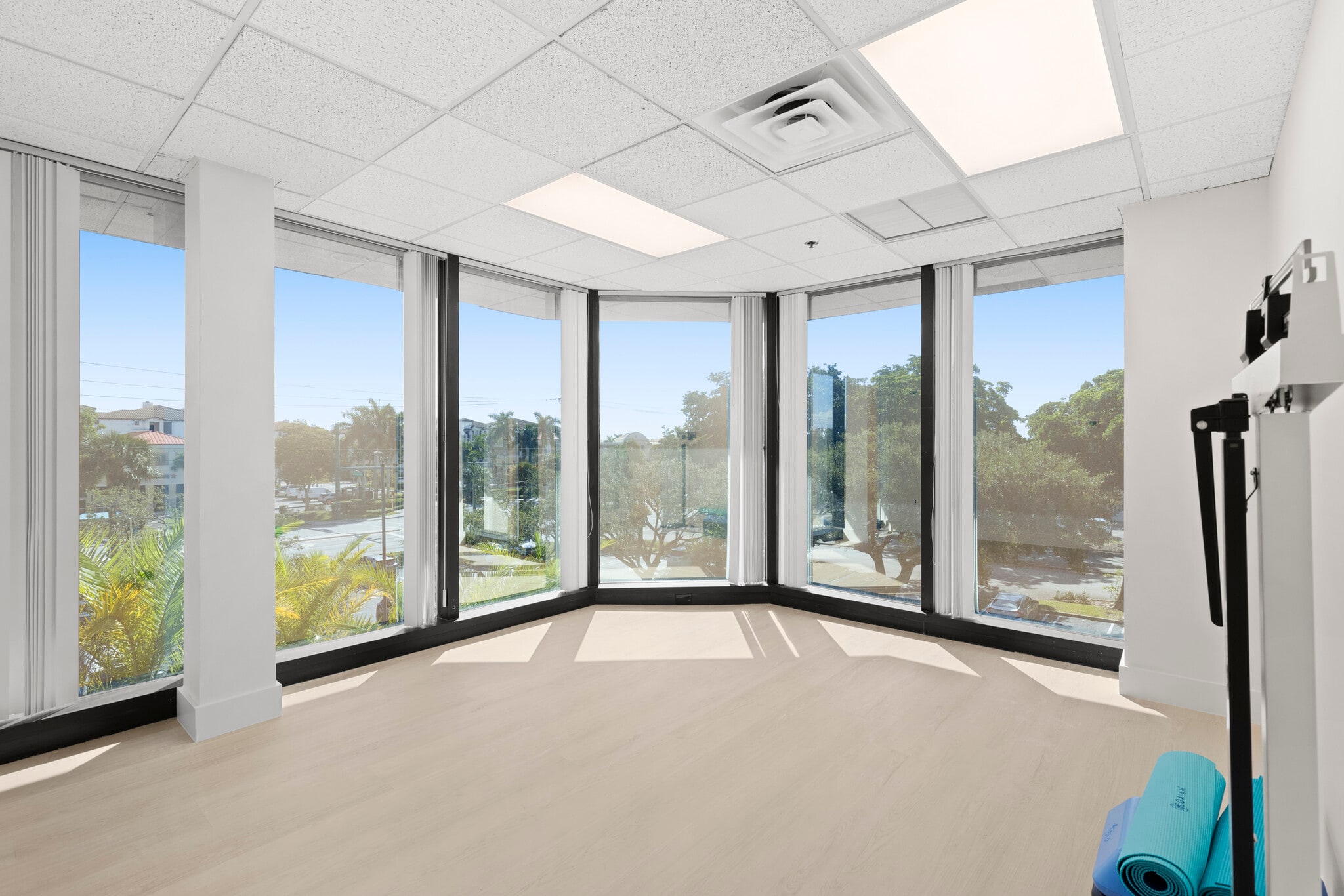 1301 N Congress Ave, Boynton Beach, FL for lease Interior Photo- Image 1 of 25