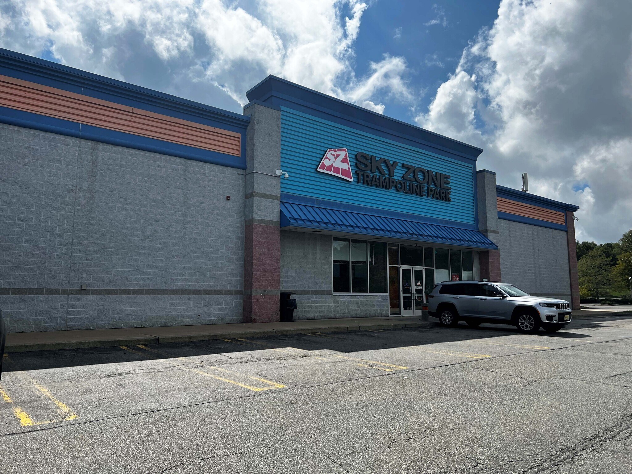 61 International Dr S, Budd Lake, NJ à louer Photo du bâtiment- Image 1 de 8