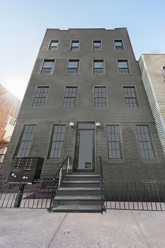 More details for 311 Eckford St, Brooklyn, NY - Multifamily for Sale