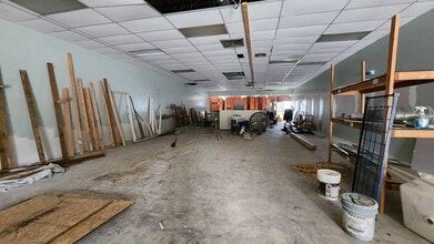 1814-1946 US Highway 19, Holiday, FL à louer Photo intérieure- Image 1 de 7