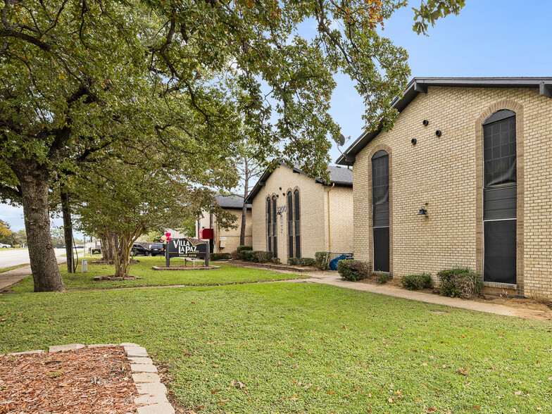 3200 W Pioneer Dr, Irving, TX à vendre - Photo du bâtiment - Image 1 de 1