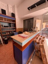 Retail in València, Valencia for lease Interior Photo- Image 2 of 23