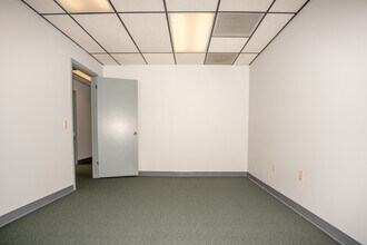 882-906 Park Ave, Meadville, PA for lease Interior Photo- Image 2 of 3