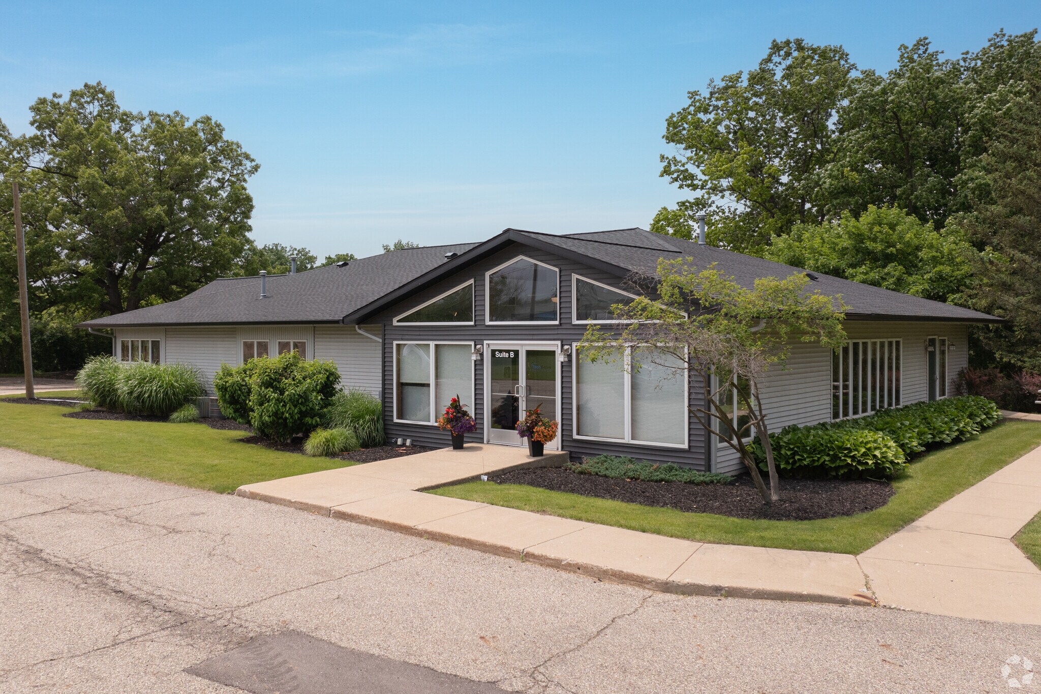 4695 Cherry Valley Rd, Middleville, MI for lease Primary Photo- Image 1 of 5