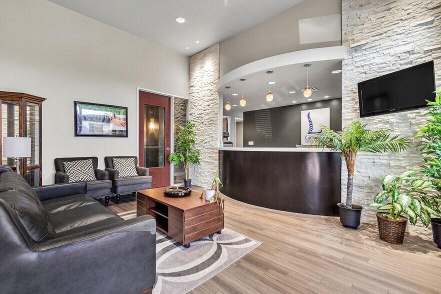 3401 Royal Vista Blvd, Round Rock, TX à louer - Photo du bâtiment - Image 2 de 15