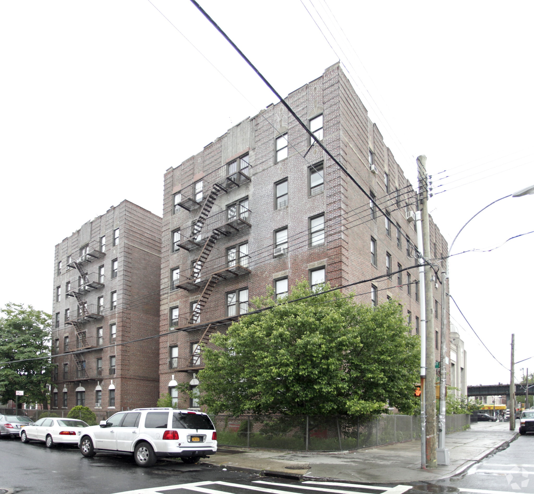 2302 85th St, Brooklyn, NY for sale Primary Photo- Image 1 of 3