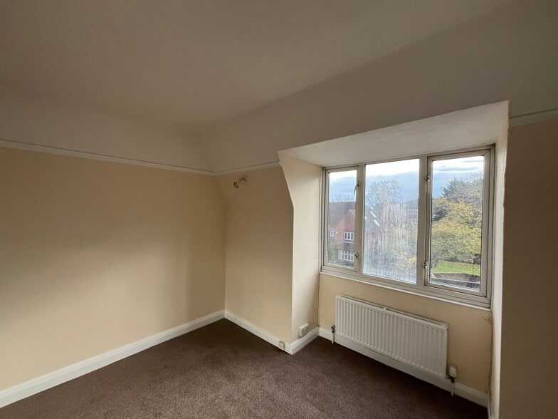 10 Hatfield Rd, St Albans for lease - Building Photo - Image 3 of 3