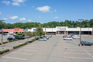 Plus de détails pour 49-98 Turnpike Sq, Milford, CT - Commerce de détail à louer