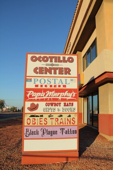 2114 W Apache Trl, Apache Junction, AZ à louer - Photo du bâtiment - Image 3 de 13