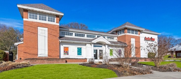 2845 Middle Country Rd, Lake Grove, NY for sale - Building Photo - Image 1 of 23