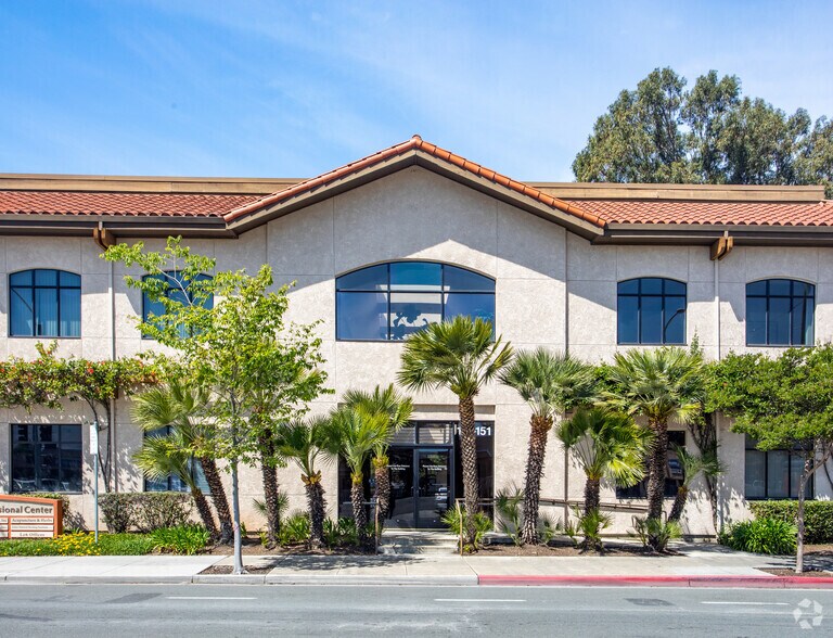 131-155 S Main St, Milpitas, CA à louer - Photo du bâtiment - Image 3 de 4