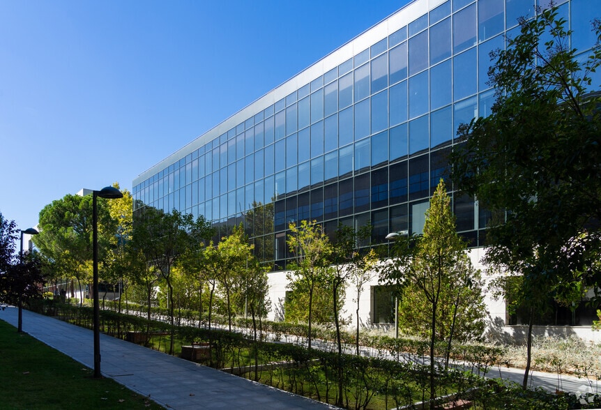 Calle Teide, 4, San Sebastián de los Reyes, Madrid for lease - Building Photo - Image 3 of 4