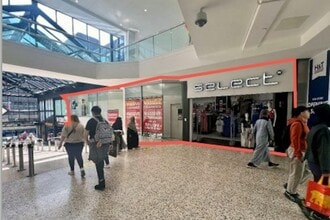 Merrion Ctr, Leeds for lease Building Photo- Image 1 of 1