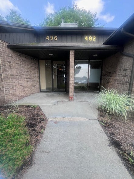 492-496 White Spruce Blvd, Rochester, NY for sale - Building Photo - Image 3 of 11