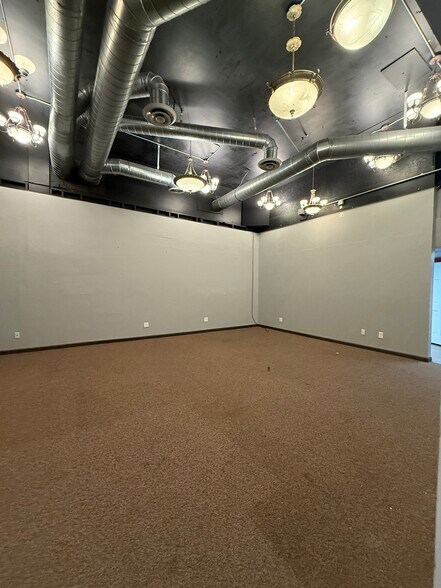 3615 Main St, Riverside, CA à louer - Photo intérieure - Image 3 de 18