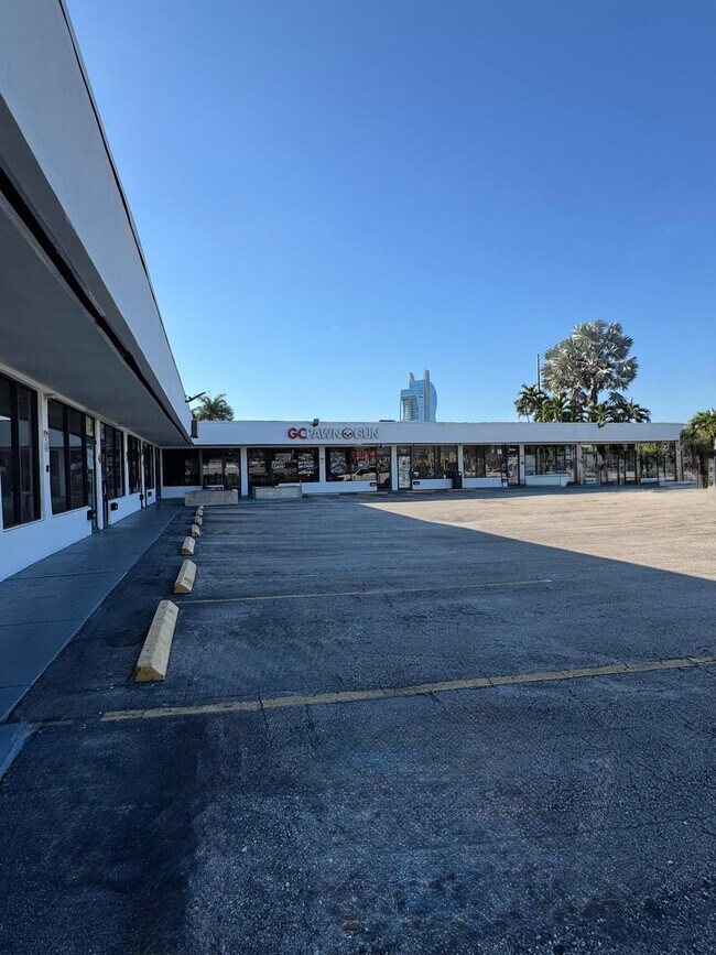 More details for 5100-5130 State Road 7, Fort Lauderdale, FL - Retail for Lease