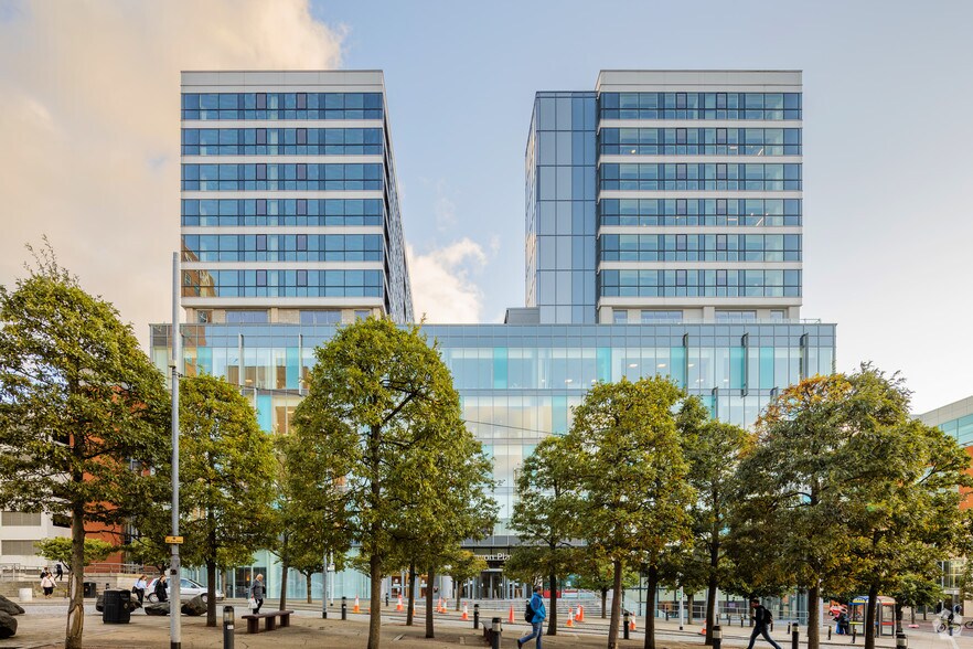 Lanyon Pl, Belfast à louer - Photo du bâtiment - Image 3 de 5