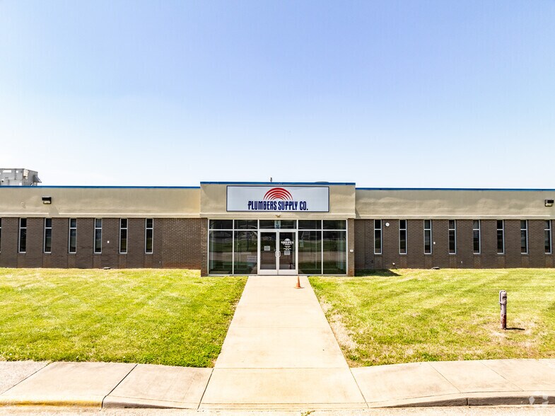 2901 Industrial Dr, Bowling Green, KY à louer - Photo du bâtiment - Image 1 de 5