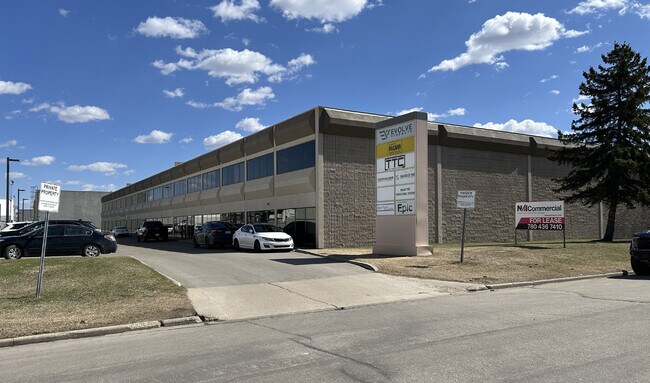 Plus de détails pour 4825-4829 89 St NW, Edmonton, AB - Local d'activités à louer