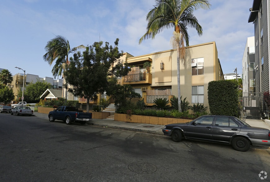 1545 Gordon St, Los Angeles, CA for sale - Primary Photo - Image 1 of 25