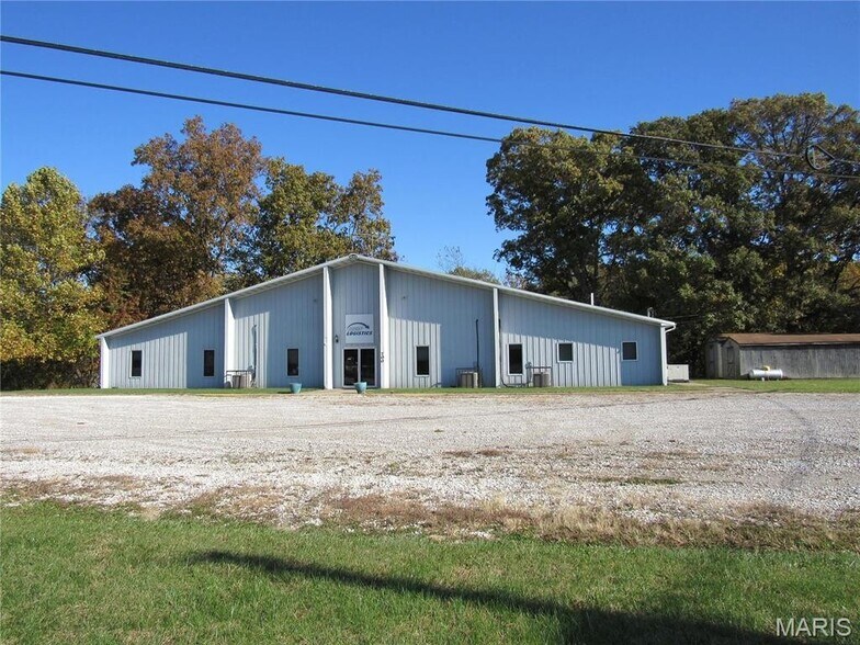 700 Armsway Blvd, Godfrey, IL for lease - Building Photo - Image 2 of 17