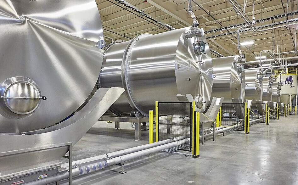 376 Owens Rd, Granby, NY à louer - Photo du bâtiment - Image 3 de 4