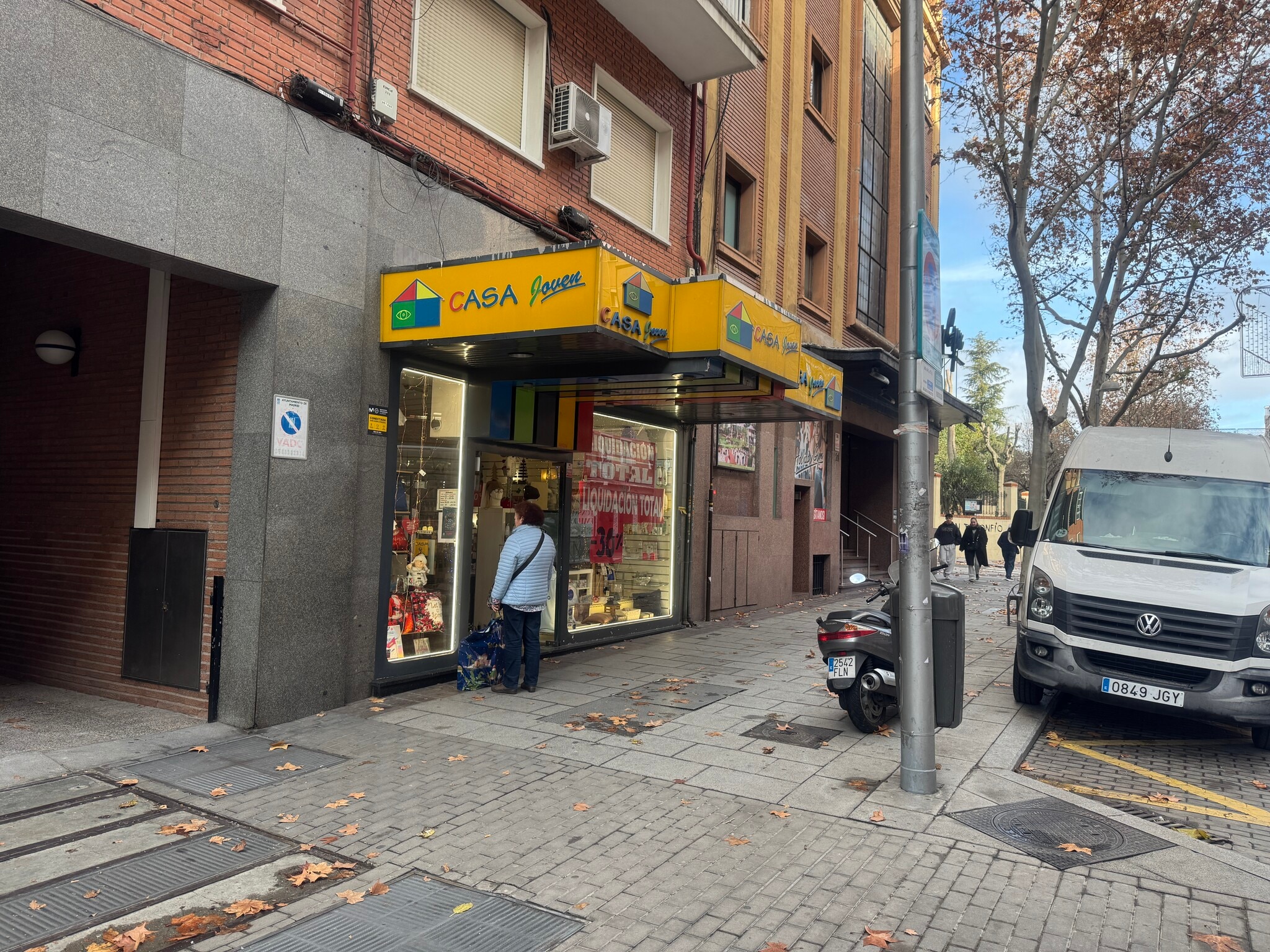 Calle López de Hoyos, 69, Madrid, Madrid for lease Building Photo- Image 1 of 3