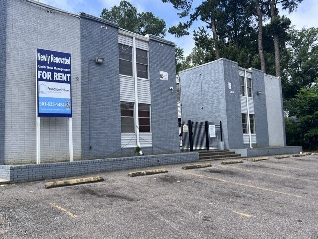 1283 E Raines Rd, Memphis, TN à vendre - Photo du bâtiment - Image 2 de 31