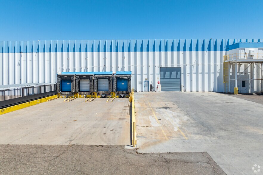 211 N 51st Ave, Phoenix, AZ à vendre - Photo du bâtiment - Image 2 de 10