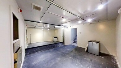 516 Frederick St, San Francisco, CA for lease Interior Photo- Image 2 of 11