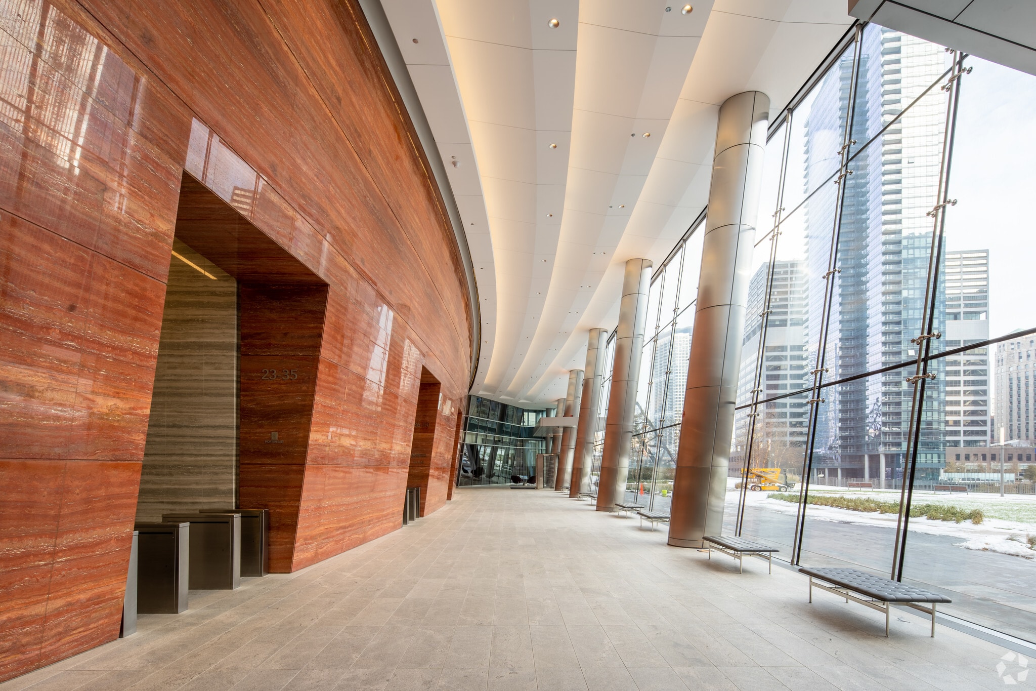 444 W Lake St, Chicago, IL for lease Building Photo- Image 1 of 6