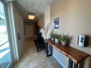 942 Tamiami Trl, Port Charlotte, FL for lease Building Photo- Image 1 of 16